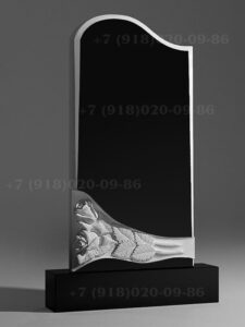 памятник с розами из черного гранита